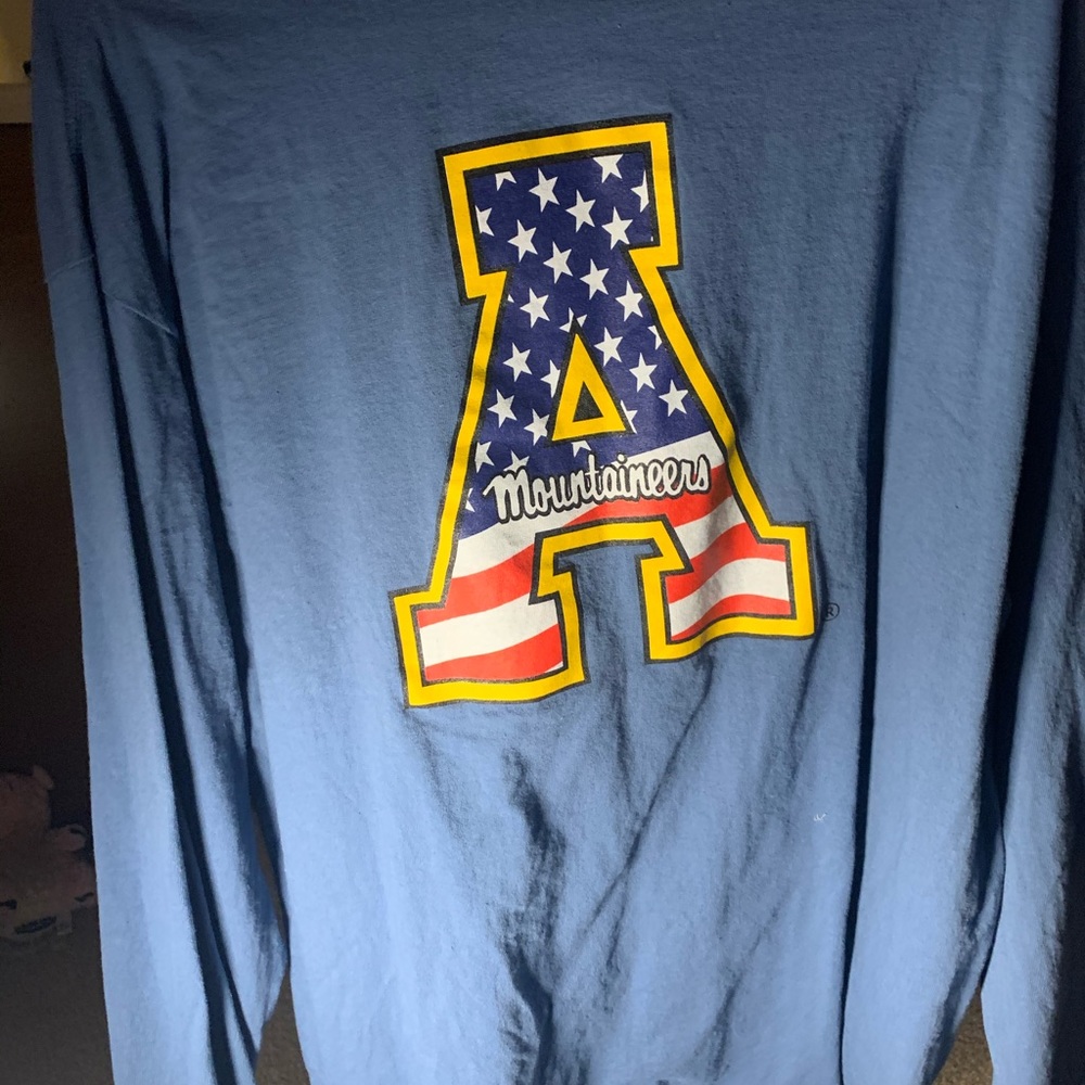 T-shirts - Picture 2 of 8